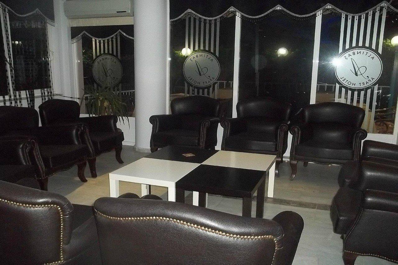 קוסדסי Altinbas Apart Hotel מראה חיצוני תמונה