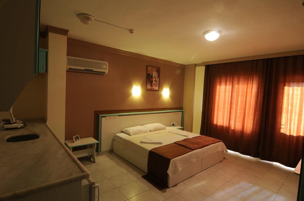 קוסדסי Altinbas Apart Hotel מראה חיצוני תמונה