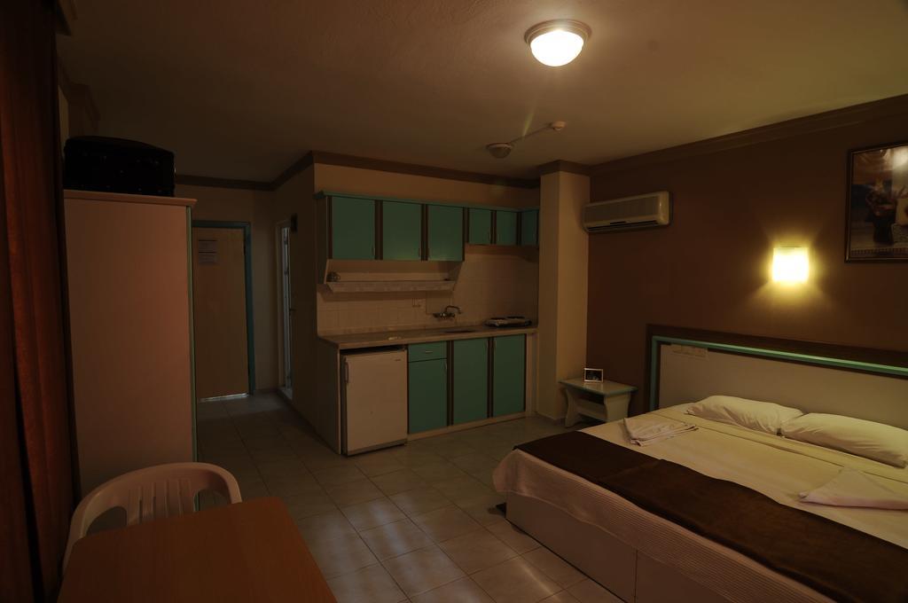 קוסדסי Altinbas Apart Hotel מראה חיצוני תמונה