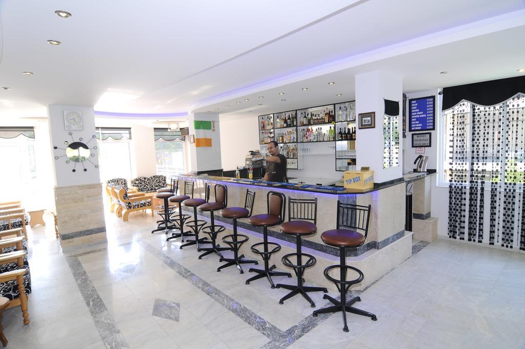 קוסדסי Altinbas Apart Hotel מראה חיצוני תמונה
