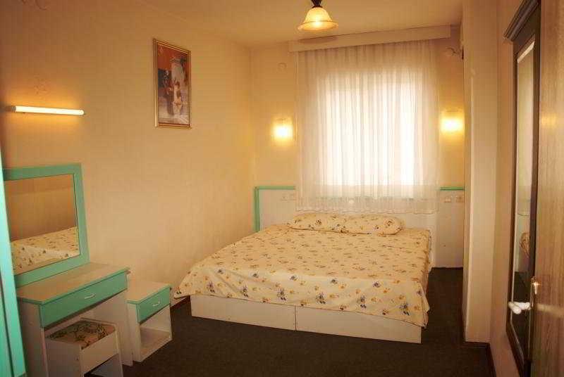 קוסדסי Altinbas Apart Hotel מראה חיצוני תמונה